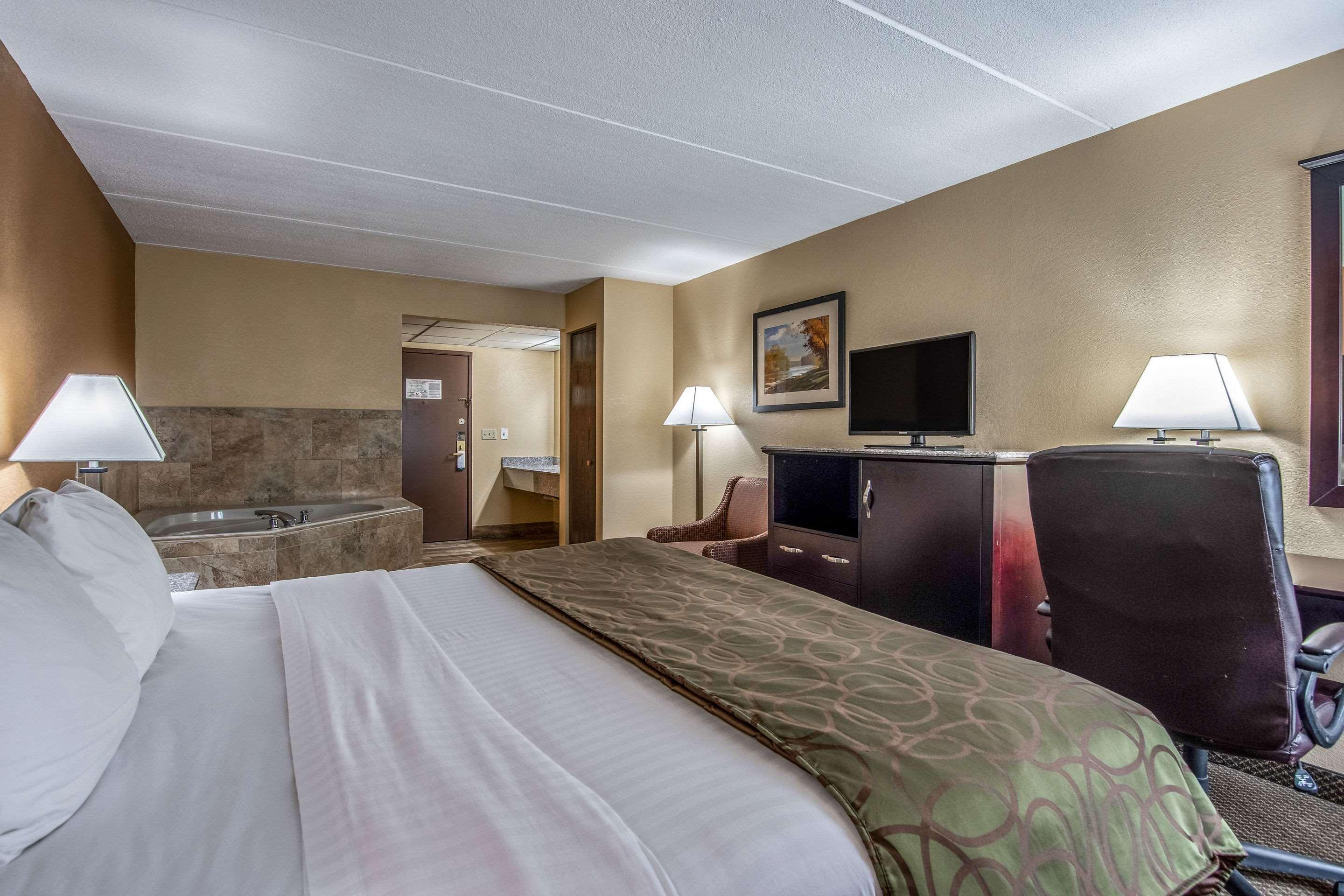 Quality Inn Tully I-81 Εξωτερικό φωτογραφία