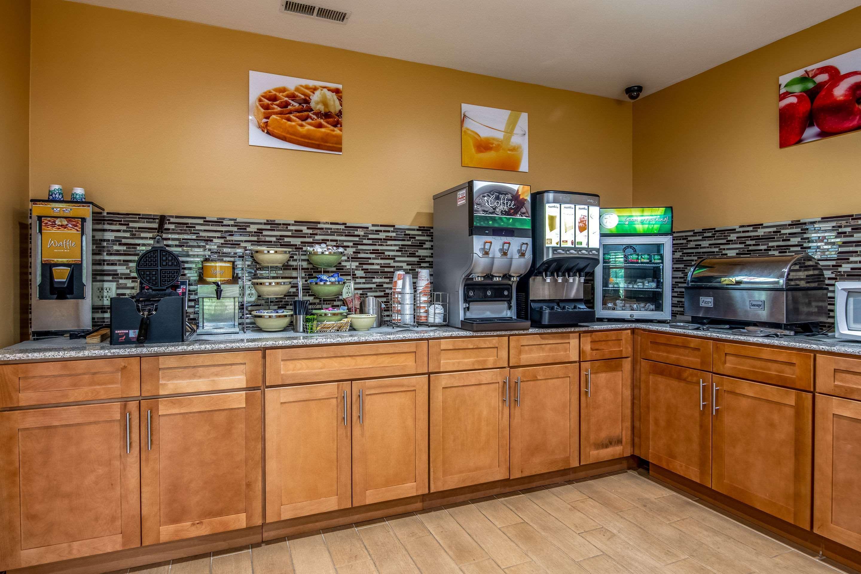 Quality Inn Tully I-81 Εξωτερικό φωτογραφία